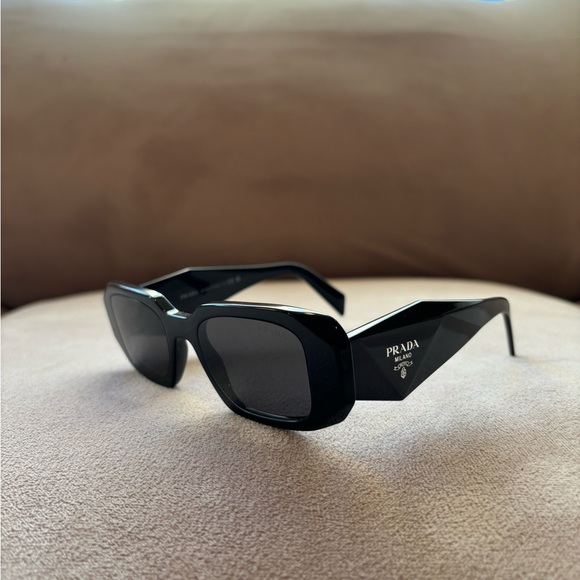 PRADA 17WS BLACK SUNGLASSES